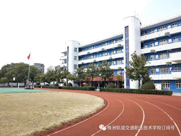 最美人間四月天，教研之花滿校園