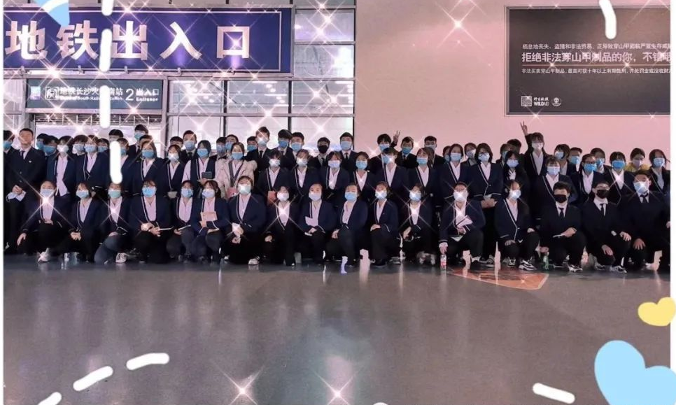 走出課堂，走進企業(yè)一讓學生在“真刀實槍"中學專業(yè)